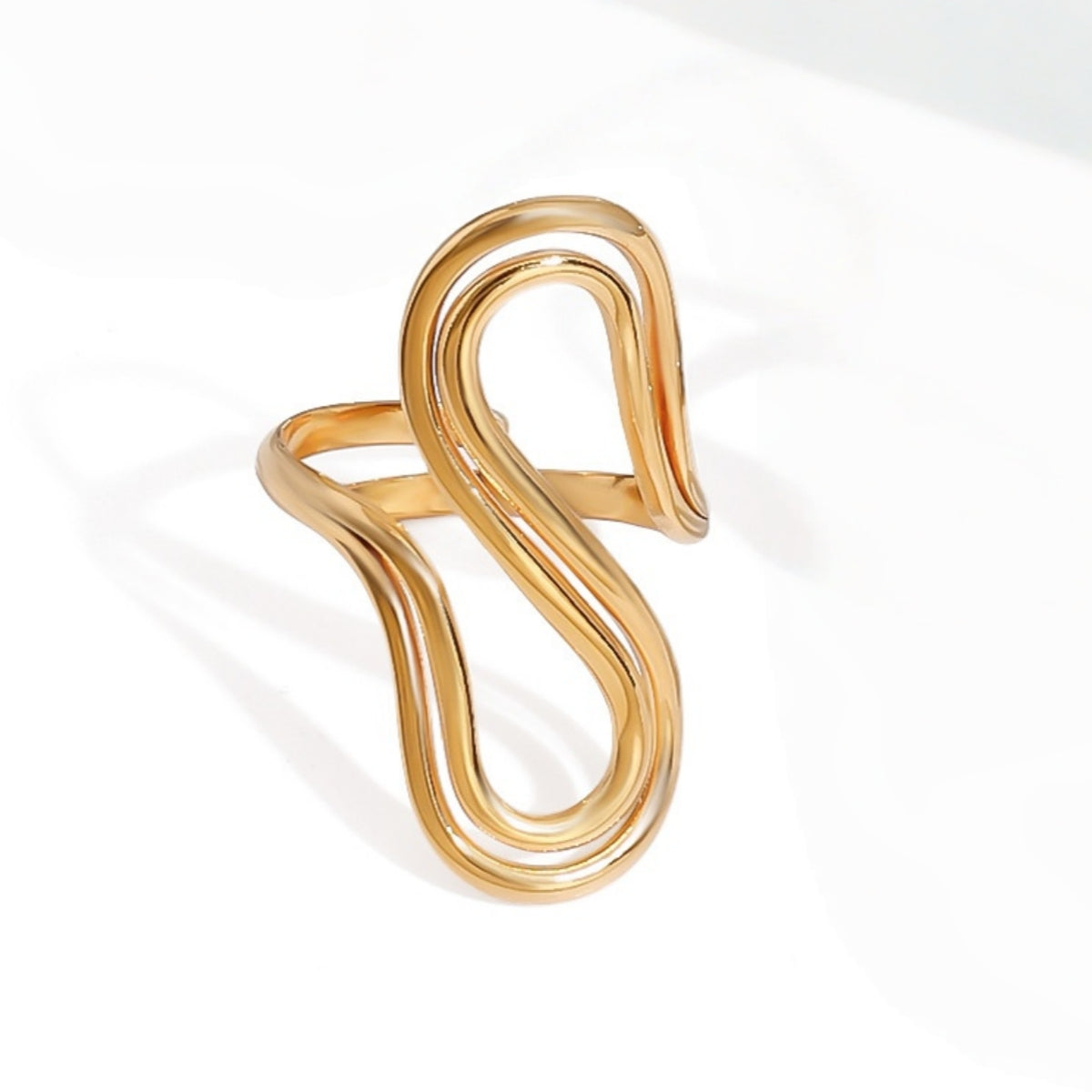 Abstract Wavy Wire Ring