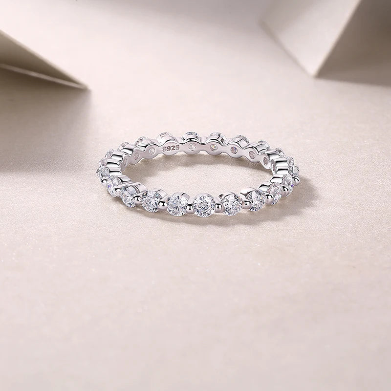 Single Prong Round Stone Band Ring