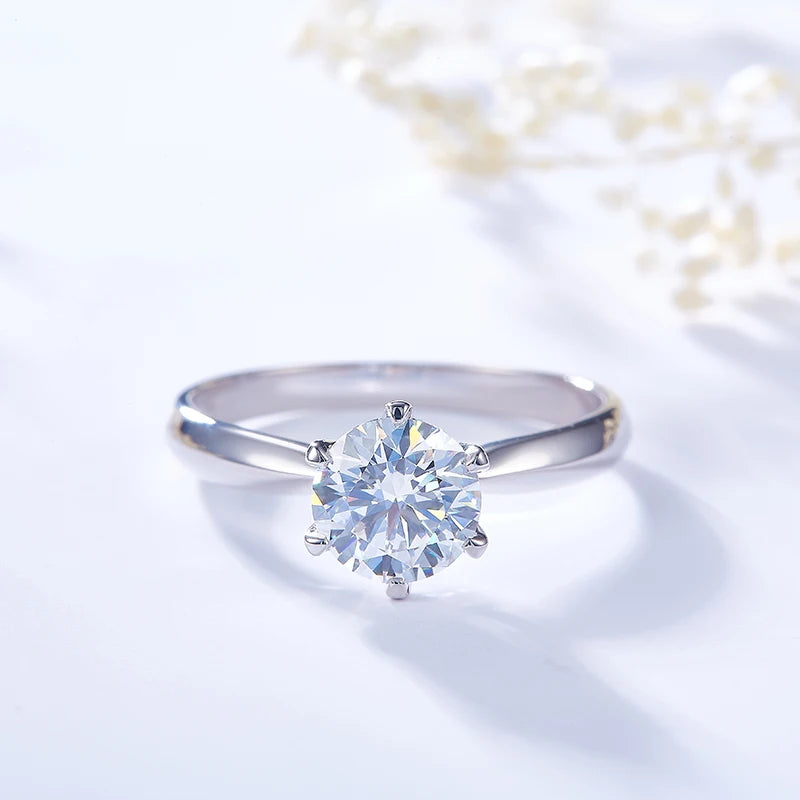 Beth - 6-Prong Solitaire Engagement Ring