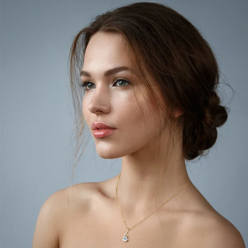 Figure 8 Round Stone Pendant Necklace