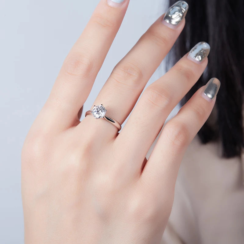 Beth - 6-Prong Solitaire Engagement Ring