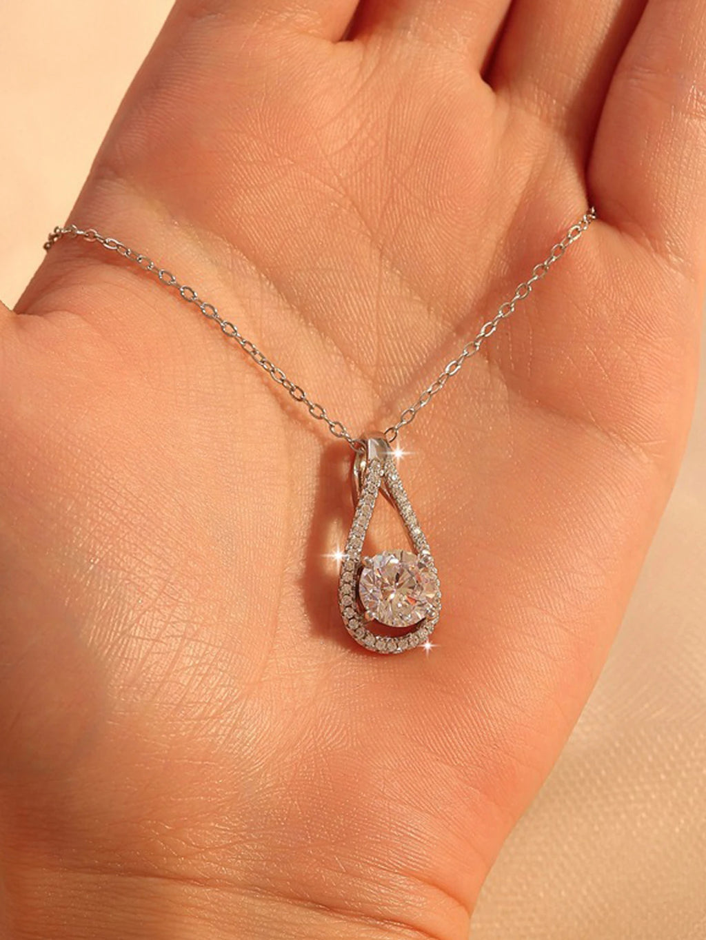 *Round Stone Water Drop Necklace